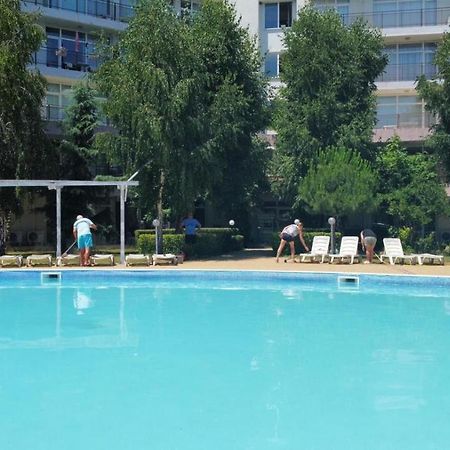 Yves 2 Bed Apart At Sun Village Sunny Beach Not Far Away From The Sea Extérieur photo