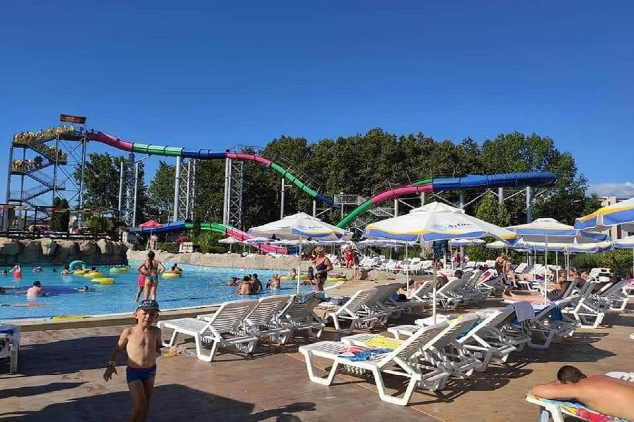 Yves 2 Bed Apart At Sun Village Sunny Beach Not Far Away From The Sea Extérieur photo
