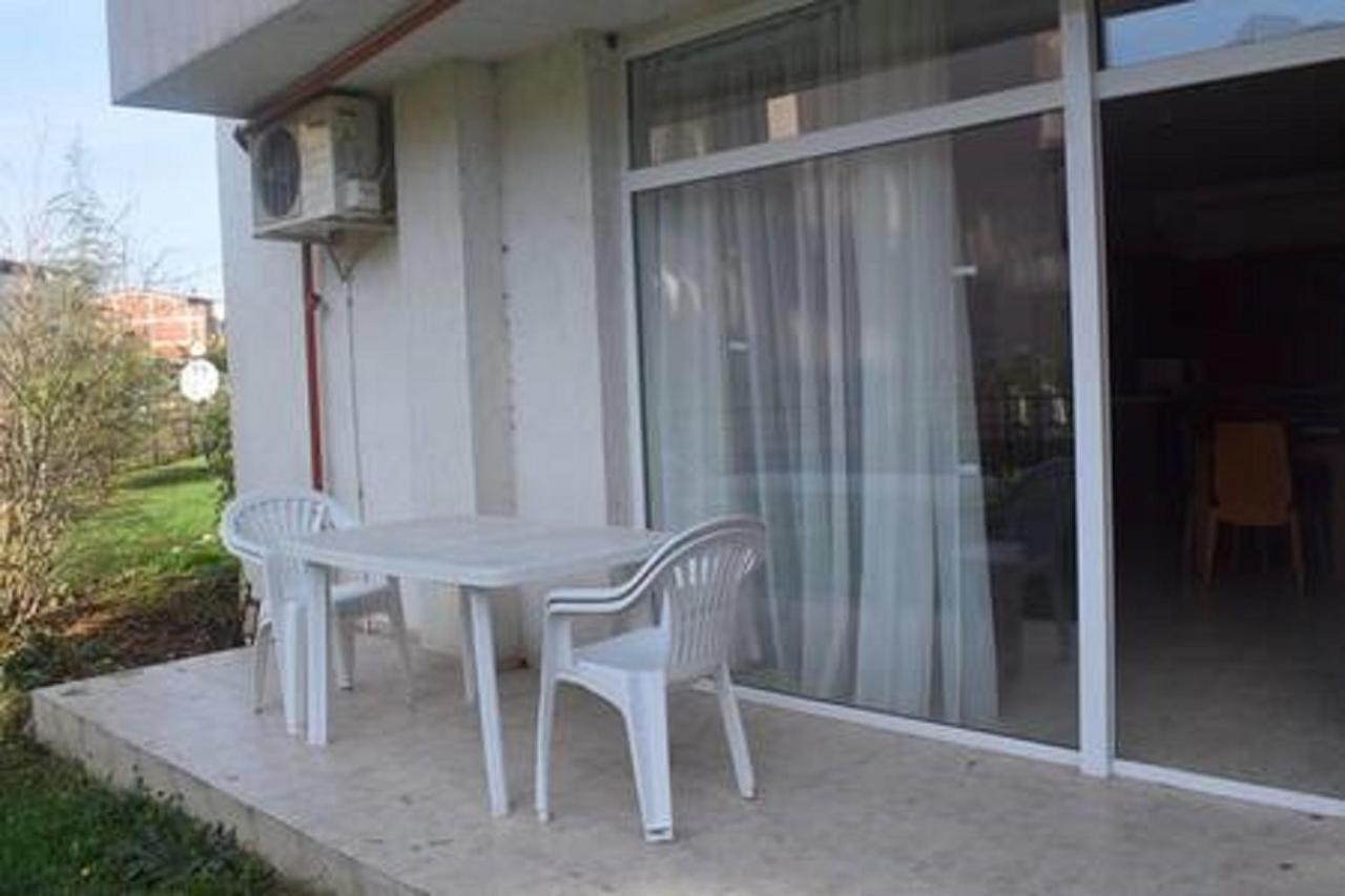 Yves 2 Bed Apart At Sun Village Sunny Beach Not Far Away From The Sea Extérieur photo