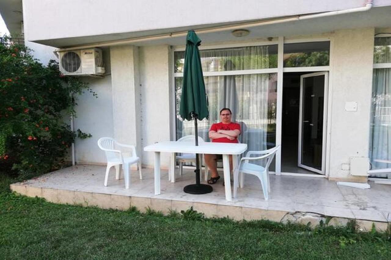 Yves 2 Bed Apart At Sun Village Sunny Beach Not Far Away From The Sea Extérieur photo