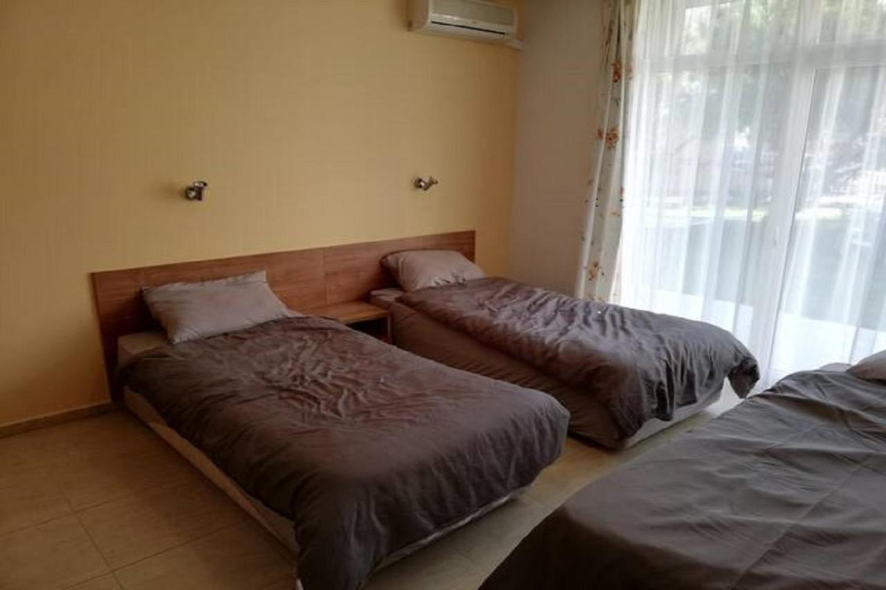 Yves 2 Bed Apart At Sun Village Sunny Beach Not Far Away From The Sea Extérieur photo