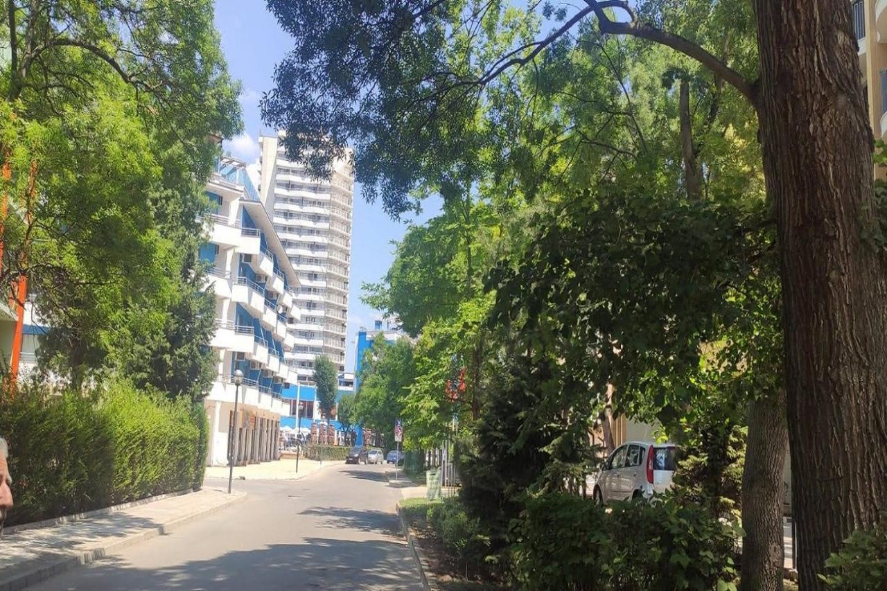 Yves 2 Bed Apart At Sun Village Sunny Beach Not Far Away From The Sea Extérieur photo