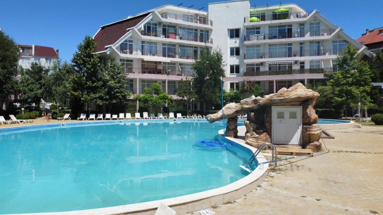 Yves 2 Bed Apart At Sun Village Sunny Beach Not Far Away From The Sea Extérieur photo