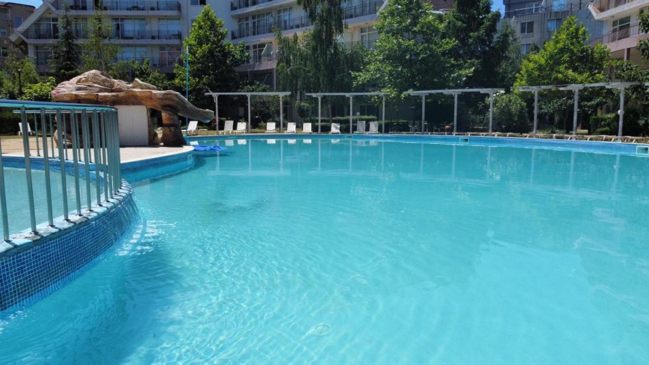 Yves 2 Bed Apart At Sun Village Sunny Beach Not Far Away From The Sea Extérieur photo