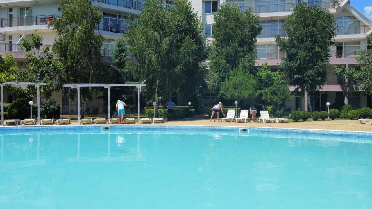 Yves 2 Bed Apart At Sun Village Sunny Beach Not Far Away From The Sea Extérieur photo