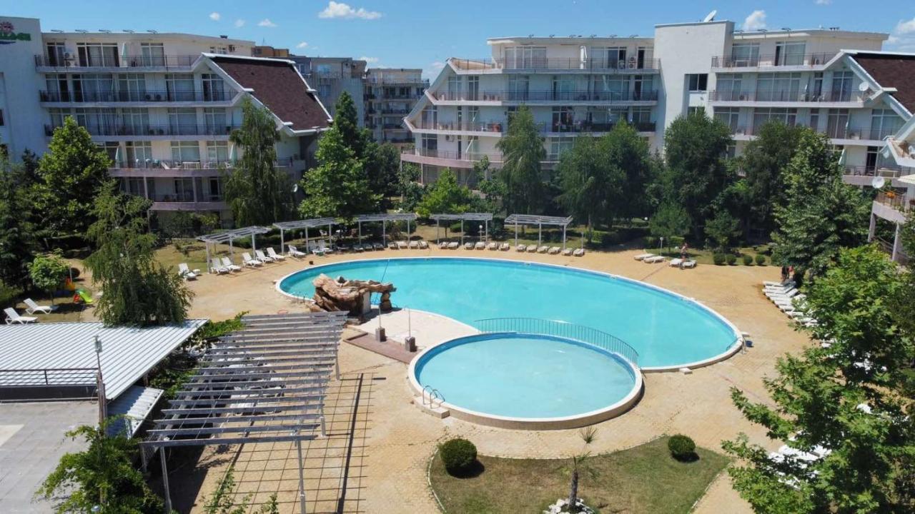Yves 2 Bed Apart At Sun Village Sunny Beach Not Far Away From The Sea Extérieur photo